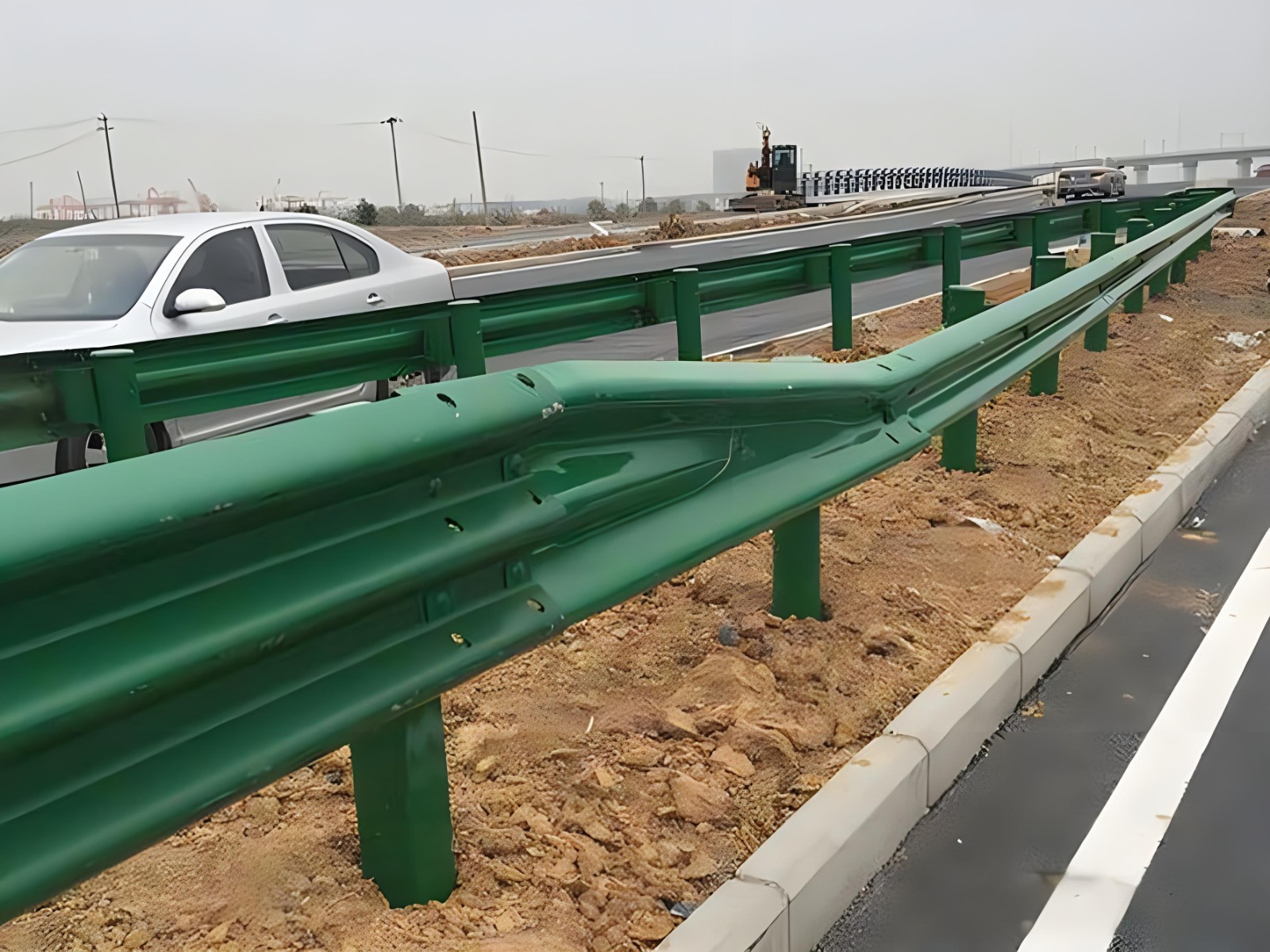 昌吉高速波形护栏板日常维护方案确保道路安全新举措